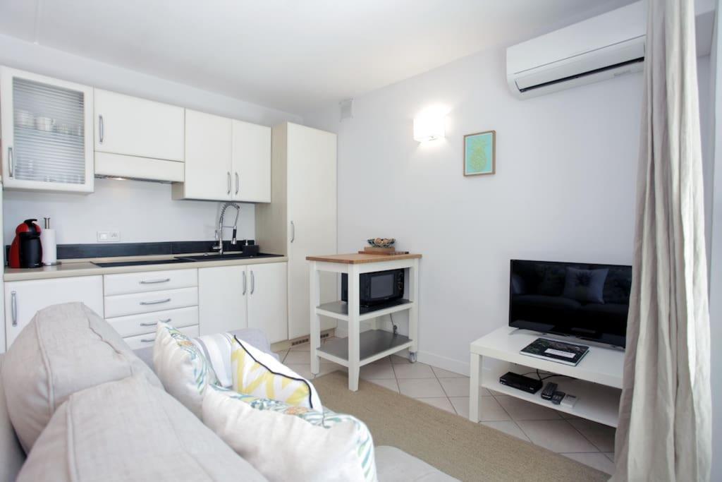 Beautiful Studio Close To Beach Private Parking Villeneuve-Loubet Eksteriør billede